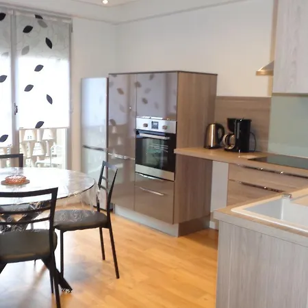 Le Saint Vincent Apartment *